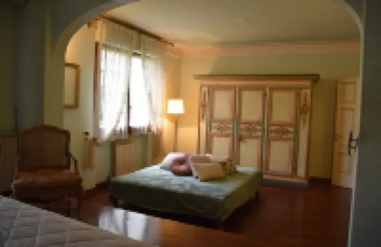 Elegant apartment with large terraces in quiet residential area. Hotels in Sesto Fiorentino