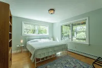 Spacious Lakehouse +Private Dock+Firepit+Kayaks Hotels in Raymond