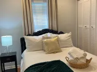 Cozy Modern Luxury 3 BDR Condo near NYC WiFi, free parking in lovely East Orange イースト・オレンジのホテル