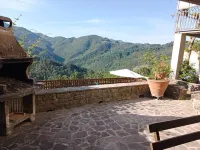 Preciosa Casa EN LA Toscana CON Piscina Hotels in Bagni di Lucca