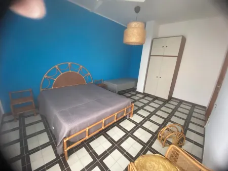 Semi-detached villa 10 mt from the sea of Noto Marina, sleeps 6, yes animals Отели в г. Lido di Noto