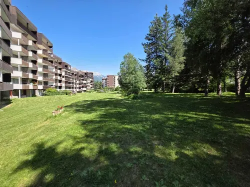 La Salle-les-Alpes: quiet apartment, terrace, river and village center
