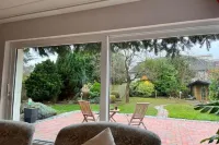 Vacation apartment Weserperle Hotels in Nordenham