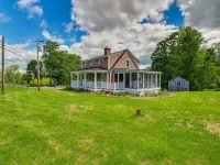Terrific 3-bedroom cottage with AC in charming Cavendish Hotels in Cavendish
