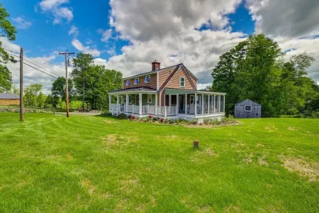 Terrific 3-bedroom cottage with AC in charming Cavendish Отели в г. Кавендиш