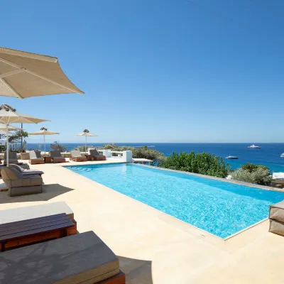 Seethrough Mykonos Suites Отели рядом с достопримечательностью «Пляж Платис-Гиалос»