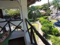 1 Bedroom Furnished Beach Cottage