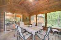 Cozy Wisconsin Cabin w/ Deck, Kayaks & Lake Views! - 3-Star