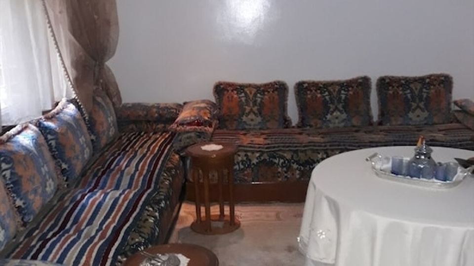 BEAUTIFUL TRADITIONAL APARTMENT BETTANA SALE