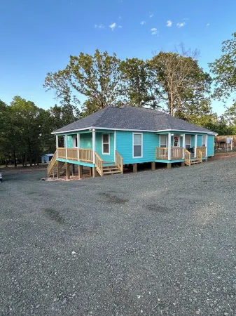 Water view 3-bedroom house on Toledo Bend Lake Zwolle LA with WiFi, AC, BBQ Pit