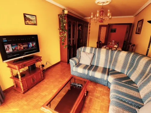 Piso Amplio y Luminoso La Pomar Hotels in Langreo