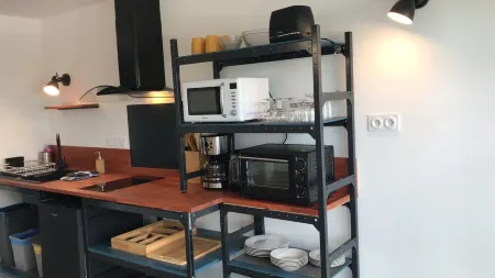 Studio 35 m2 Refait à Neuf Отели в г. Фужер