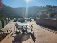 Lake front with boatslip Hotels in Sicamous