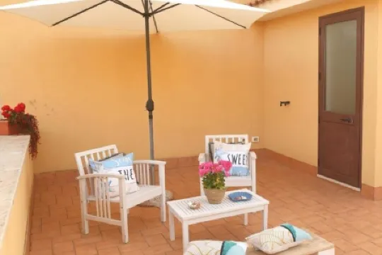 Sweet World - Family Room with Terrace Near the Beach