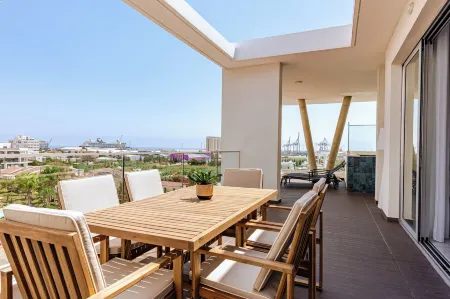 Yamas Urban Living Platinum 77 Penthouses