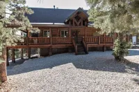 Mountain Top Luxury Retreat - Elegant Cabin Near Zion and Bryce