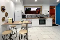 Petite location sympathique, accueillante et confortable dans le sud de l’île Hotels in Riviere-Salee