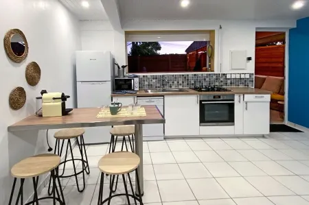 Petite location sympathique, accueillante et confortable dans le sud de l’île Отели в г. Ривьер-Сале