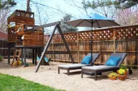 4Br Olde Town ~ Firepit ~ Outdoor Heated Dining ~ Playset