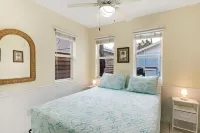 50 Steps to Beach, Family Friendly, Heated Pool Hotels in Indian Rocks Beach