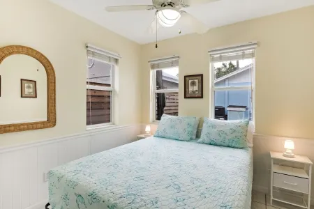 50 Steps to Beach, Family Friendly, Heated Pool