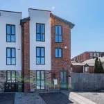 Luxury Retreat for 10 with Hot Tub and Spacious Garden