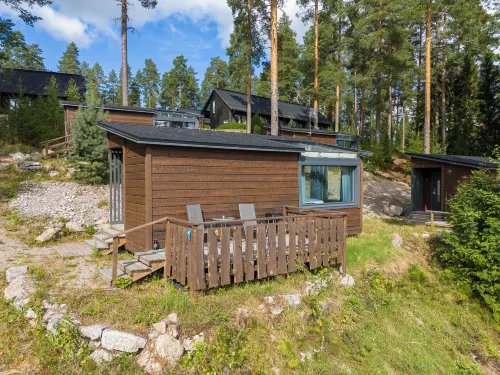 Private & Cozy Suite with lake views Hotels in Laukaa