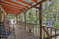 Serene Mableton Cabin - 13 Mi to Downtown Atlanta! - Bungalows