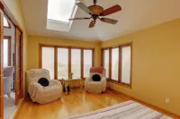 Waterfront Luna Pier Home 14 Mi to Downtown Toledo - 3-Star