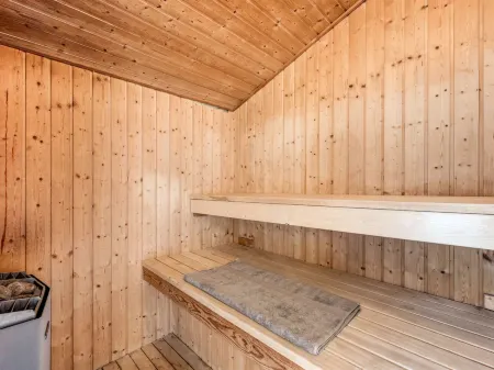 "Andrie" - 800m from the Sea Отели в г. Hvide Sande