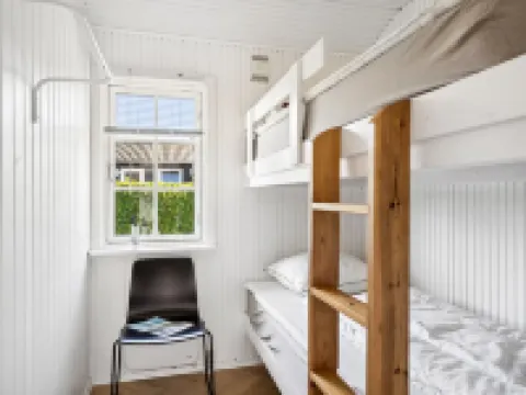 "Thomas" - 120m from the Sea