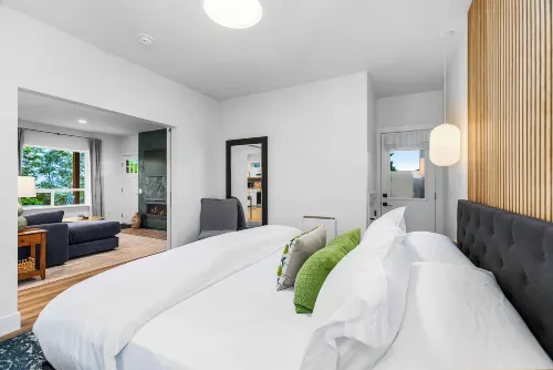 Stonegrove Residence