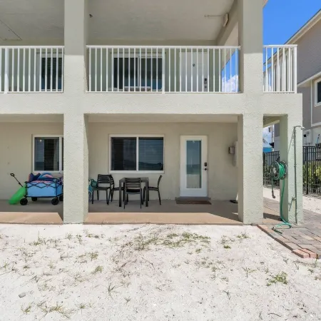 Shell Cove 106 2 Bedroom Condo by Redawning