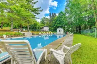 Pet-Friendly Home w/ Deck: 4 Mi to Jay Peak Resort - 3-Star