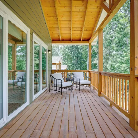 Counce Vacation Rental w/ Private Deck: Near Golf!