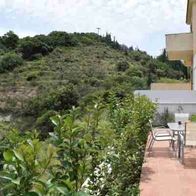 Villa Verde with Outdoor Jacuzzi Hotel Exterior
