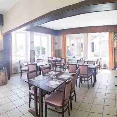 Le commerce d'Ophelie Dining/Meeting Rooms