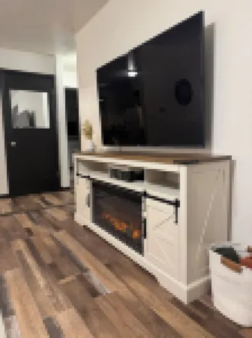 Cozy 2Br • Firepit • Minutes to Downtown & UW Campus • Near Lake Winnebago