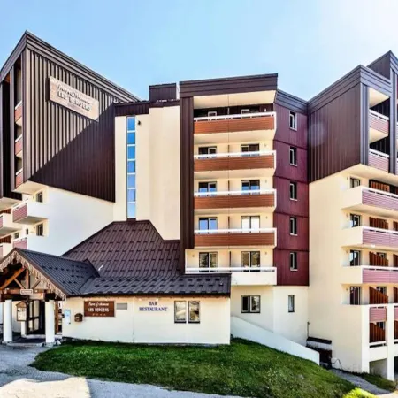 Apartment in Alpe d'Huez with Heated Pool