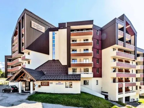 Apartment in Alpe d'Huez with Heated Pool