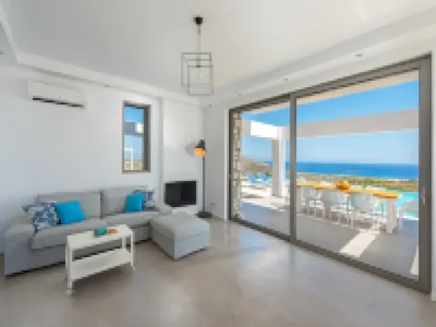 Villa in Rhodes with Infinity Pool