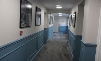 The Royal Alfred - Opposite Central Train Station