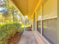 Williston Home w/ Yard: 6 Mi to Devils Den Spring Hotels in Levy County