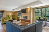 Comfort Inn & Suites Amish Country