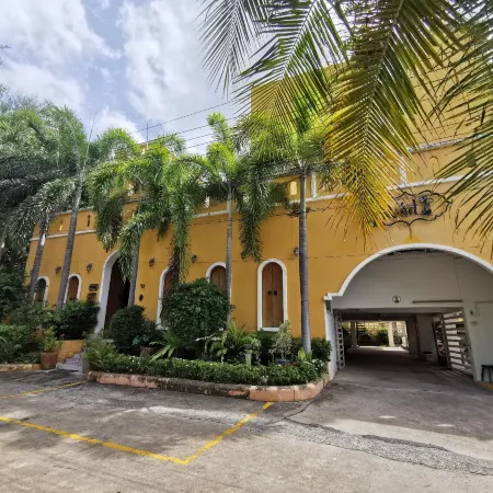 Riad Hua Hin Отели рядом с достопримечательностью «Статуя Будды»