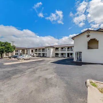 Quality Inn & Suites Junction