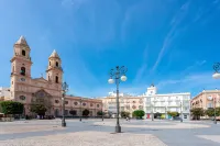 Amazing Penthouse with terrace in Cadiz center. San Antonio I 加的斯住宿飯店