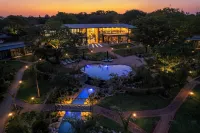 Waterfalls Lodge - Infinity Pools