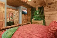 Romantic Smoky Mountain Cabin with Hot Tub 15 Minutes to Pigeon Forge&Dollywood