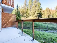 Apartment in Hautes-Alpes with Ski-In Access - 2-Star